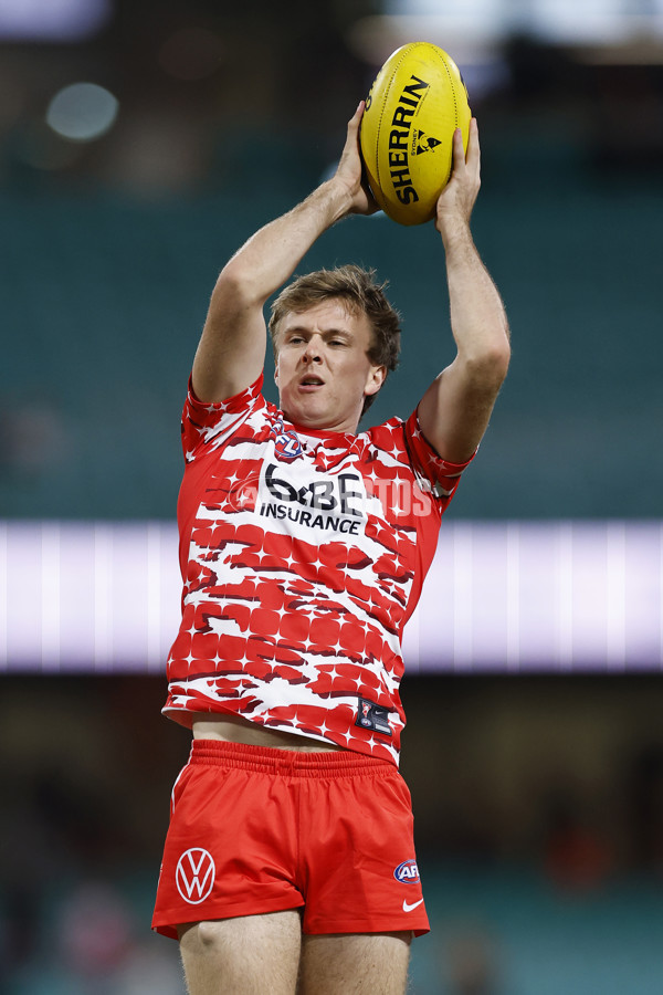 AFL 2025 Round 12 - Sydney v Adelaide - A-59766210
