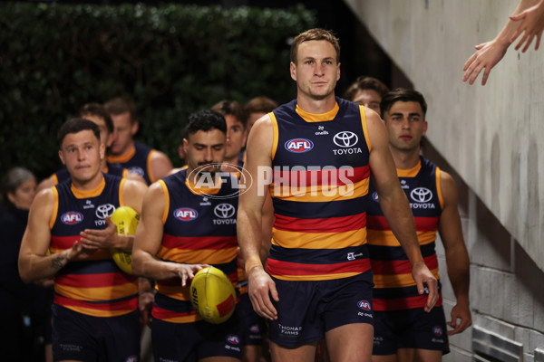 AFL 2025 Round 12 - Sydney v Adelaide - A-59768965