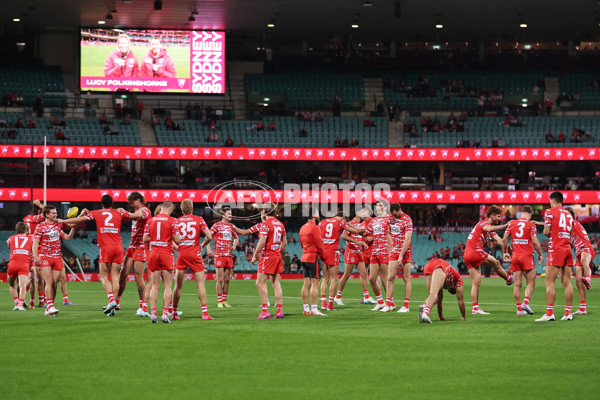 AFL 2025 Round 12 - Sydney v Adelaide - A-59771101