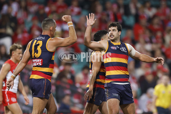 AFL 2025 Round 12 - Sydney v Adelaide - A-59771634