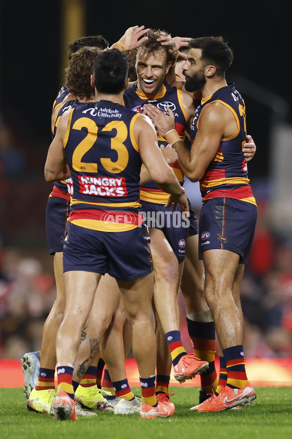 AFL 2025 Round 12 - Sydney v Adelaide - A-59771641