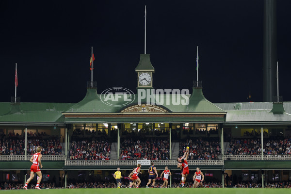 AFL 2025 Round 12 - Sydney v Adelaide - A-59771683