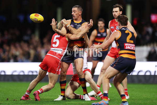 AFL 2025 Round 12 - Sydney v Adelaide - A-59773820