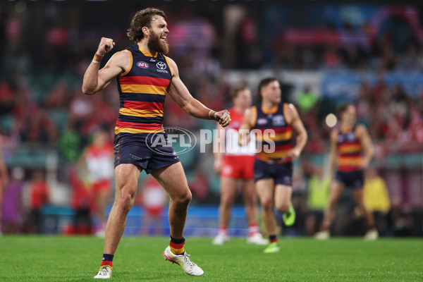 AFL 2025 Round 12 - Sydney v Adelaide - A-59773839