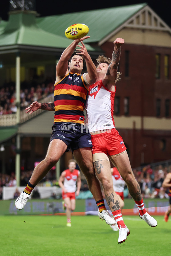 AFL 2025 Round 12 - Sydney v Adelaide - A-59774545
