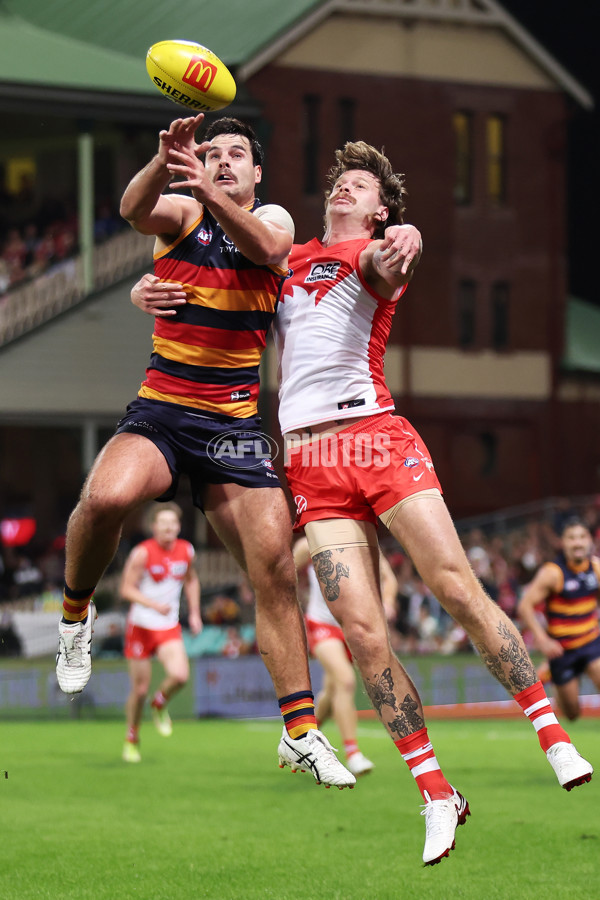 AFL 2025 Round 12 - Sydney v Adelaide - A-59774546