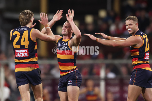 AFL 2025 Round 12 - Sydney v Adelaide - A-59774555
