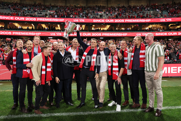 AFL 2025 Round 12 - Sydney v Adelaide - A-59774561