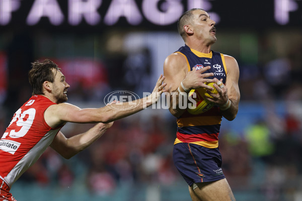 AFL 2025 Round 12 - Sydney v Adelaide - A-59776345