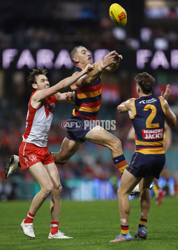 AFL 2025 Round 12 - Sydney v Adelaide - A-59776350