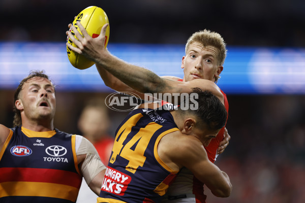AFL 2025 Round 12 - Sydney v Adelaide - A-59776360