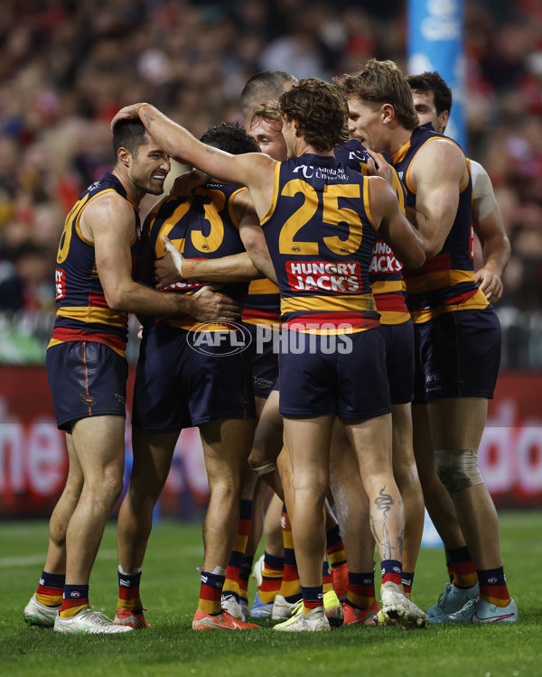 AFL 2025 Round 12 - Sydney v Adelaide - A-59776361
