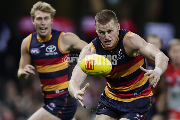 AFL 2025 Round 12 - Sydney v Adelaide - A-59776424