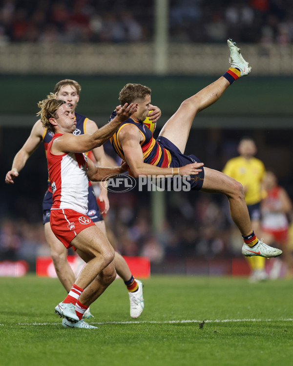 AFL 2025 Round 12 - Sydney v Adelaide - A-59777568