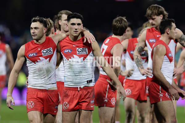 AFL 2025 Round 12 - Sydney v Adelaide - A-59777631