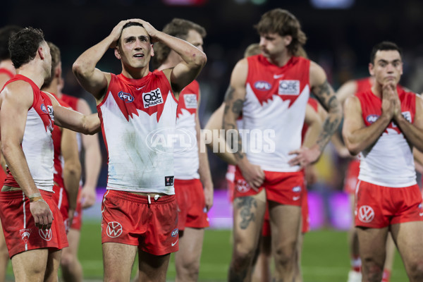 AFL 2025 Round 12 - Sydney v Adelaide - A-59777633
