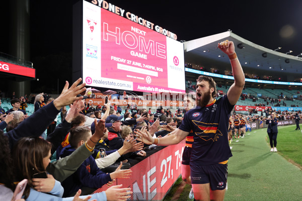 AFL 2025 Round 12 - Sydney v Adelaide - A-59777651