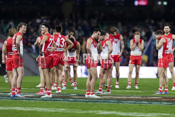 AFL 2025 Round 12 - Sydney v Adelaide - A-59779479