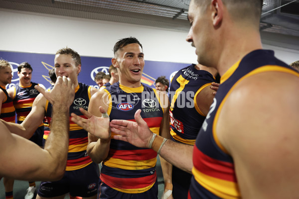 AFL 2025 Round 12 - Sydney v Adelaide - A-59779493