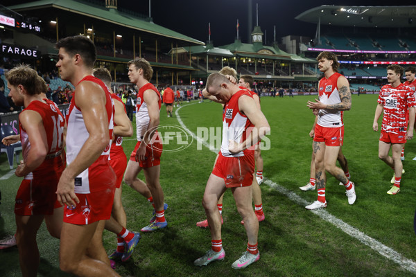 AFL 2025 Round 12 - Sydney v Adelaide - A-59779527
