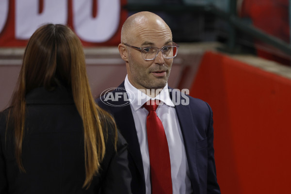 AFL 2025 Round 12 - Sydney v Adelaide - A-59780293