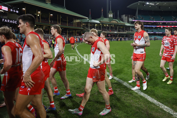 AFL 2025 Round 12 - Sydney v Adelaide - A-59782328