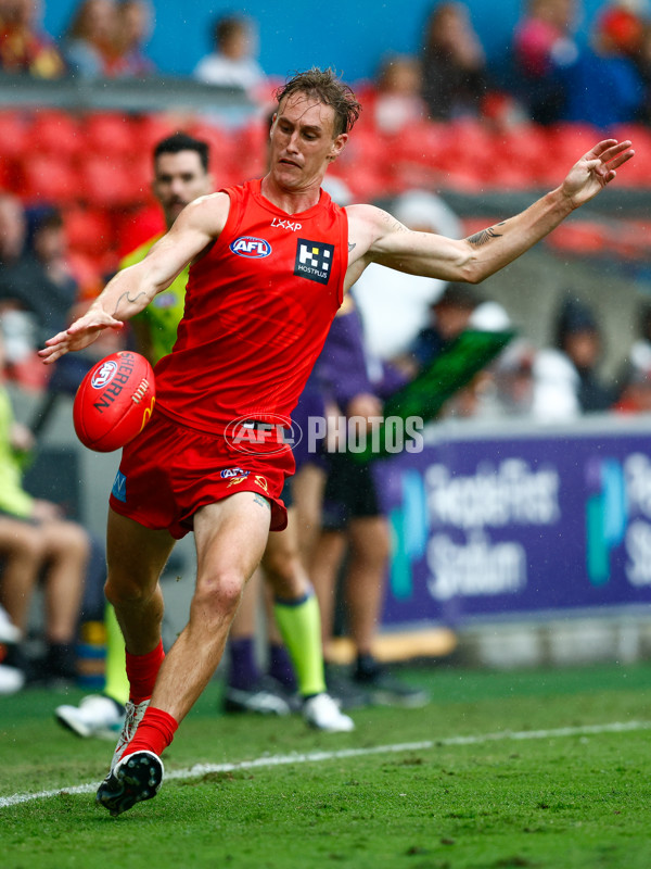 AFL 2025 Round 12 - Gold Coast v Fremantle - A-59783023