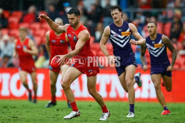 AFL 2025 Round 12 - Gold Coast v Fremantle - A-59783091