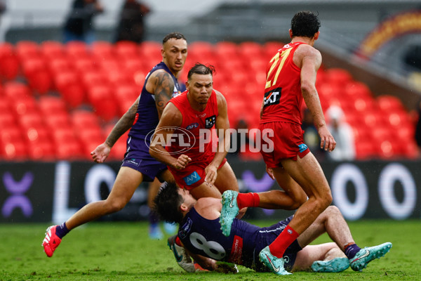 AFL 2025 Round 12 - Gold Coast v Fremantle - A-59783097