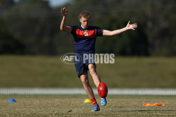 AFL National Championships U18 Boys 2025 - Allies v South Australia - A-59785153