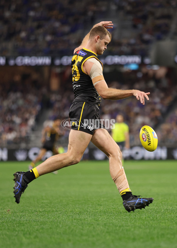 AFL 2025 Round 12 - West Coast v Geelong - A-59799837