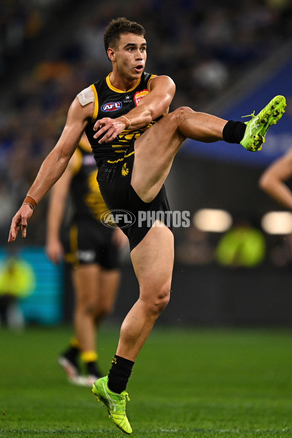 AFL 2025 Round 12 - West Coast v Geelong - A-59799860