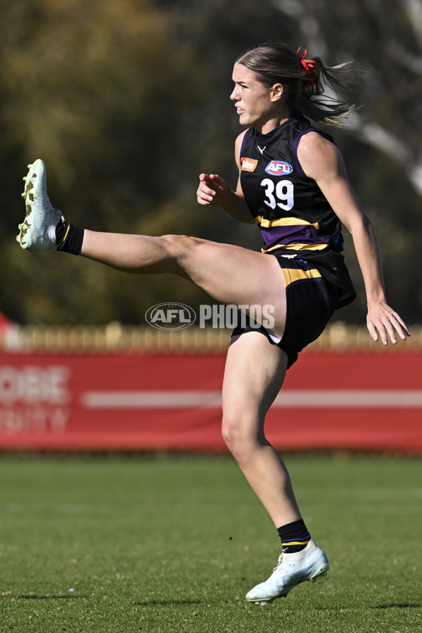 Coates League Girls 2025 Round 08 - Murray Bushrangers v Northern Territory Academy - A-59809191