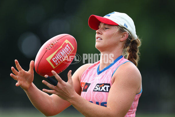 AFLW 2025 Training - Gold Coast 020625 - A-59817028