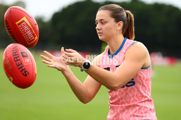 AFLW 2025 Training - Gold Coast 020625 - A-59817029