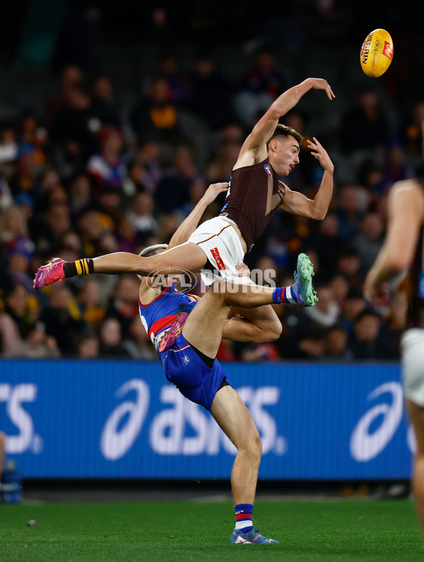 AFL 2025 Round 13 - Western Bulldogs v Hawthorn - A-59837087