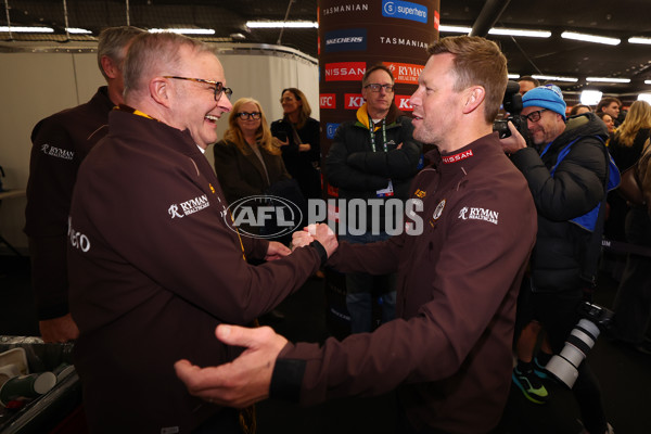AFL 2025 Round 13 - Western Bulldogs v Hawthorn - A-59839457