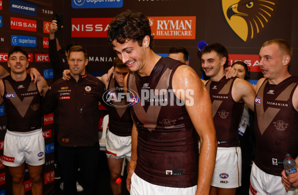 AFL 2025 Round 13 - Western Bulldogs v Hawthorn - A-59839464