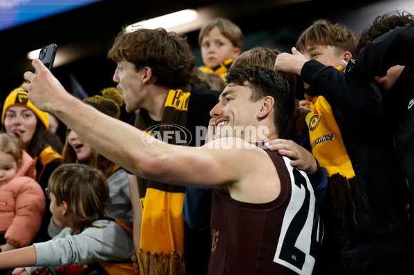 AFL 2025 Round 13 - Western Bulldogs v Hawthorn - A-59841850