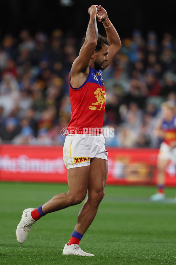 AFL 2025 Round 13 - Adelaide v Brisbane - A-59846920