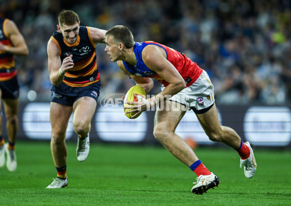 AFL 2025 Round 13 - Adelaide v Brisbane - A-59846931
