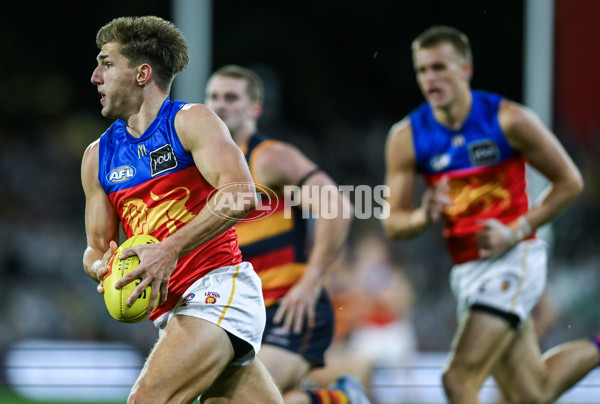 AFL 2025 Round 13 - Adelaide v Brisbane - A-59847749