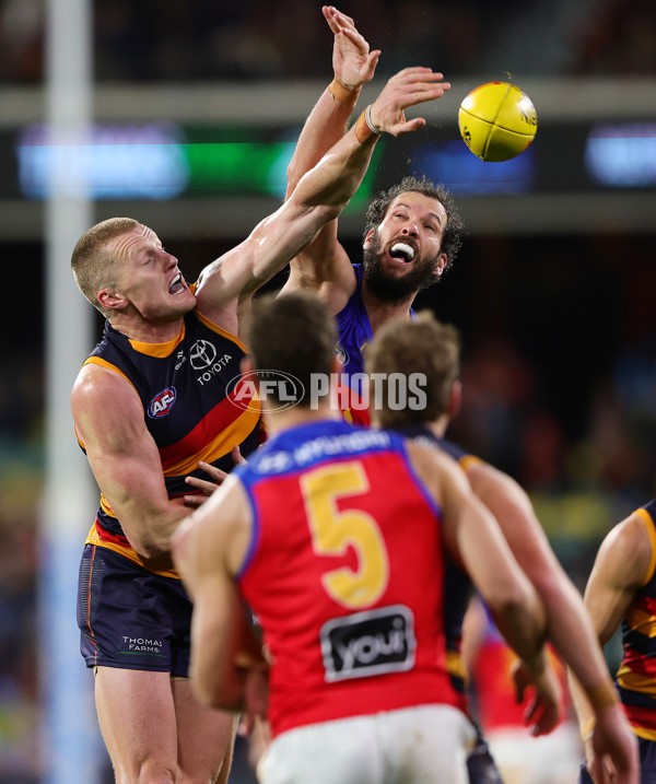 AFL 2025 Round 13 - Adelaide v Brisbane - A-59850406