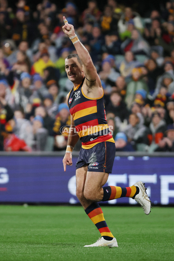 AFL 2025 Round 13 - Adelaide v Brisbane - A-59850457