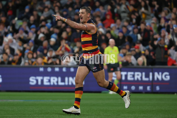AFL 2025 Round 13 - Adelaide v Brisbane - A-59850460
