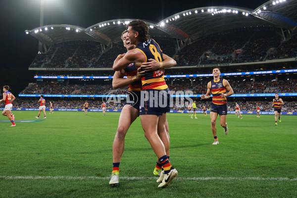 AFL 2025 Round 13 - Adelaide v Brisbane - A-59850470