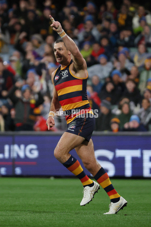 AFL 2025 Round 13 - Adelaide v Brisbane - A-59850632