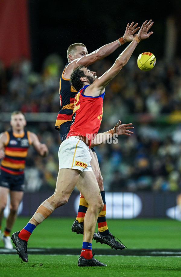AFL 2025 Round 13 - Adelaide v Brisbane - A-59850649