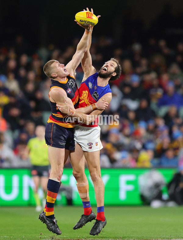 AFL 2025 Round 13 - Adelaide v Brisbane - A-59850654