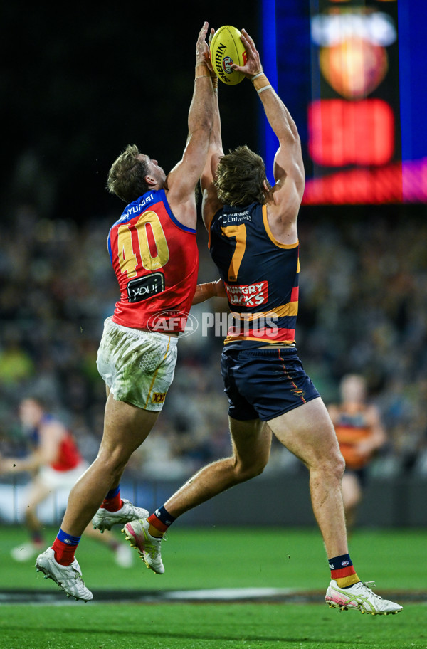 AFL 2025 Round 13 - Adelaide v Brisbane - A-59852802
